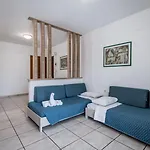 Apartahotel Angela 4*