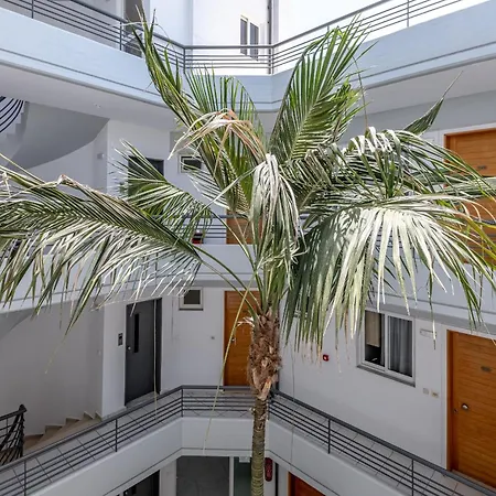 Angela Aparthotel