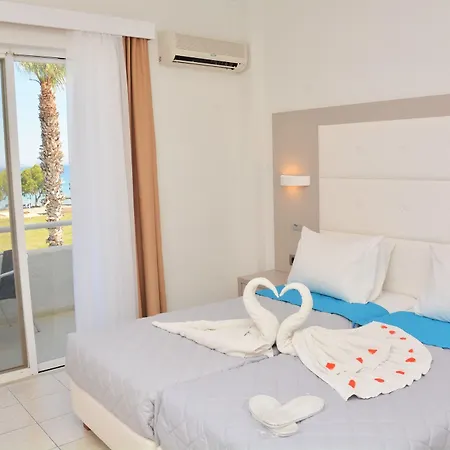 アパートホテル Angela コス・タウン