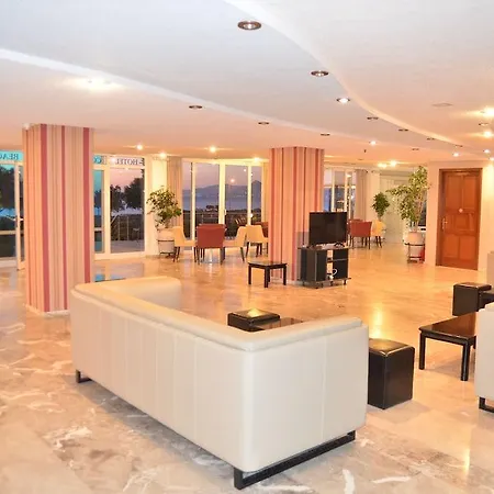 Angela Apartmanhotel 2*