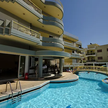 アパートホテル Angela