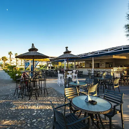 Angela 4* コス・タウン