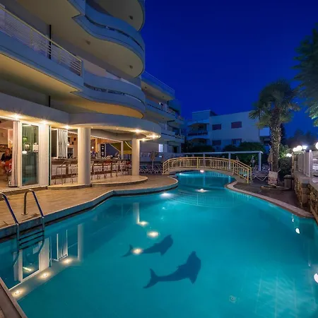 アパートホテル Angela 4*