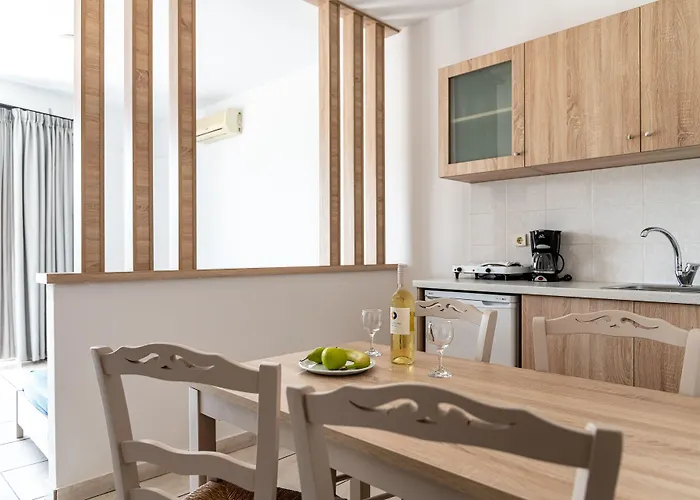 Apart-hotel Angela 4*