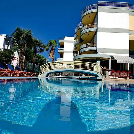 Angela Aparthotel 4*