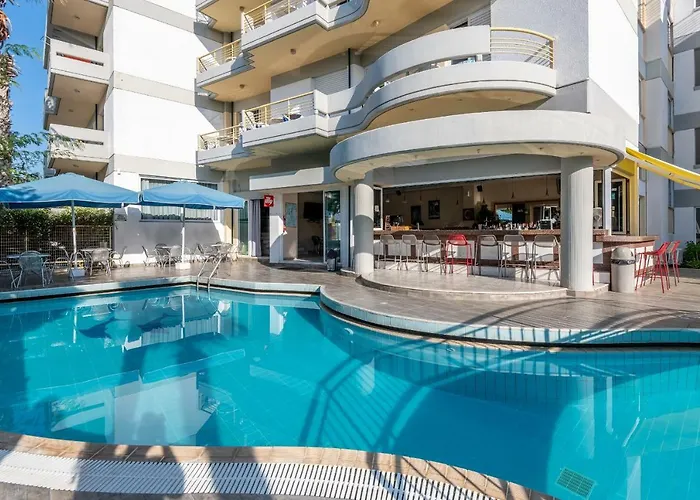 Angela Aparthotel 4*